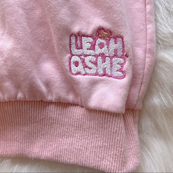 Leah Ashe Ashemoji Crewneck (S) - Picture 3 of 10